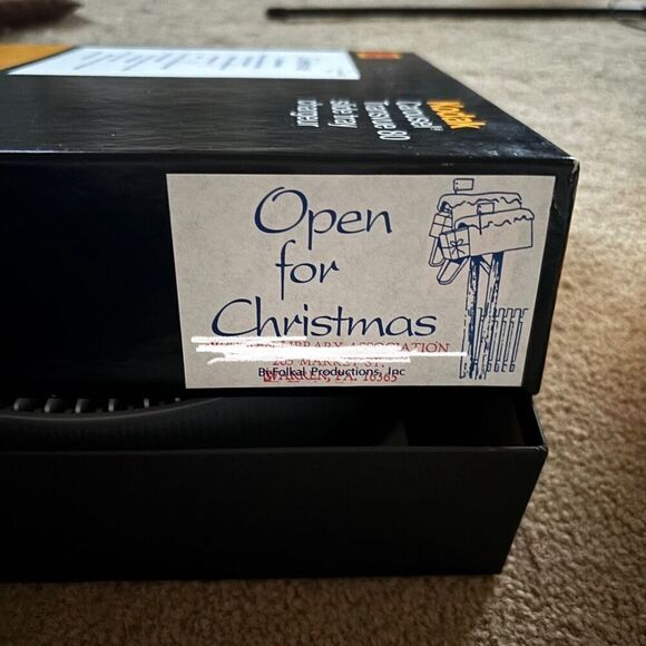 Bi-Folkal Productions Open For Christmas Slide Show - Picture 2 of 6